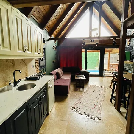 Minna Butik Ev سبانجا